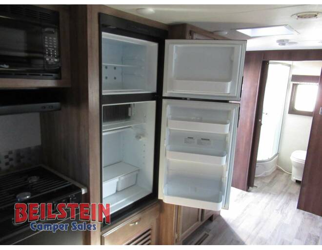 2019 Jayco Jay Feather 25RB Travel Trailer at Beilstein Camper Sales STOCK# JB0152 Photo 21