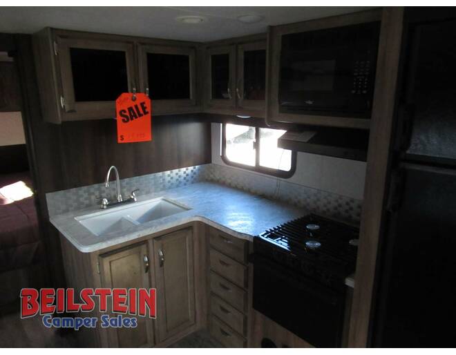 2019 Jayco Jay Feather 25RB Travel Trailer at Beilstein Camper Sales STOCK# JB0152 Photo 17